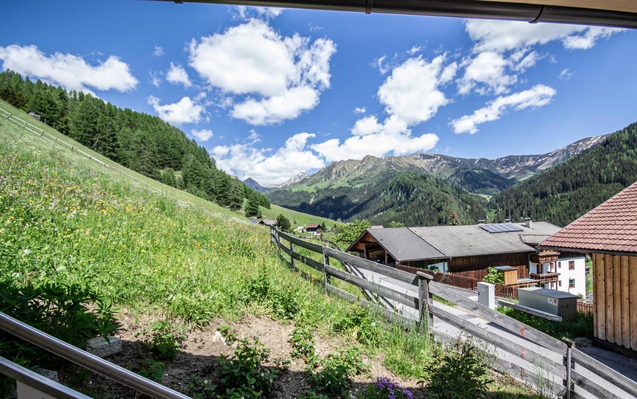 Alpengasthof Eppensteiner Navis Eksteriør billede